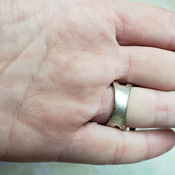 Brutalist Art Oversized Rectangle Statement Ring - Picture 4 of 4